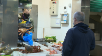 O marisco, máis accesible nos mercados galegos: centola, cigala e ameixas para catro por 100 euros