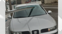 Un ferro atravesa o parabrisas do seu coche e sae ilesa