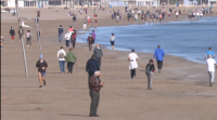 As altas temperaturas provocan aglomeracións nalgunhas praias de Valencia