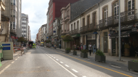 Os comerciantes do centro de Vilalba piden que a rúa principal siga sendo bidireccional