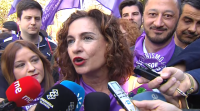 A ministra Maria Jesús Montero participa na manifestación do 8-M en Sevilla