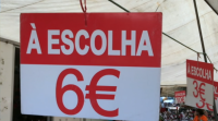 Desilusión en Portugal ante a ausencia de xente na feira de Valença do Minho