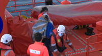 Rescatan unha muller que caeu ao mar dunha embarcación preto das illas Cíes