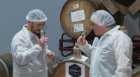 O primeiro whisky galego faise nunha destilería de Vedra