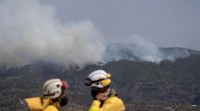 O vento complica a extinción do incendio que se adentrou no Parque Nacional do Teide tras arrasar 1.600 hectáreas