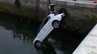 Consellos para sobrevivir se caemos co coche ao mar