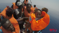 380 inmigrantes a bordo de dous barcos de ONGs agardan por un porto seguro no Mediterráneo