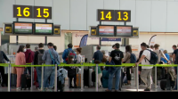 Os aeroportos teñen previsto rematar coas restricións nos vindeiros días