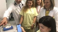 Santiago estrea un sistema de avisos por SMS para os pacientes do hospital de día de Oncoloxía e Hematoloxía