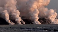 Temen a rotura da cornixa de lava que penetrou centos de metros mar a fóra na Palma