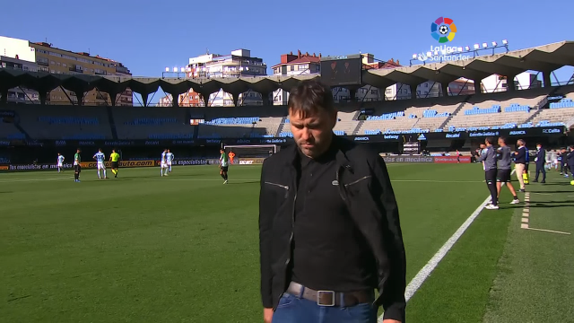 Coudet, sancionado con dous partidos polas protestas no partido contra o Betis