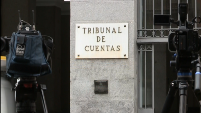 Ex altos cargos da Generalitat entregan as fianzas no Tribunal de Contas