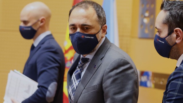 Galicia seguirá coa vacinación con AstraZeneca porque "é segura e eficaz"