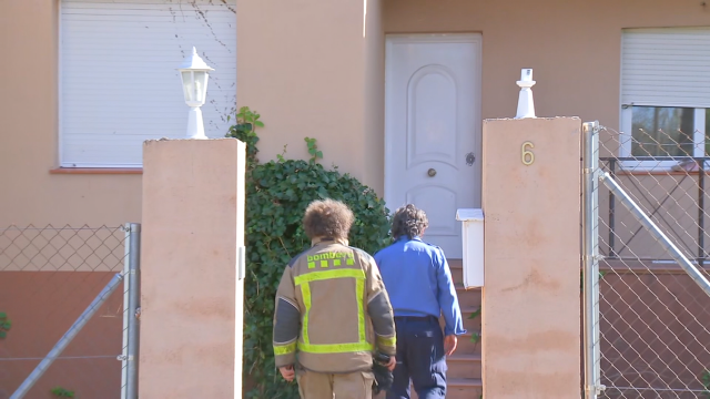 Atopan mortos dous mozos nunha vila barcelonesa, supostemente a causa dunha intoxicación por monoxido de carbono