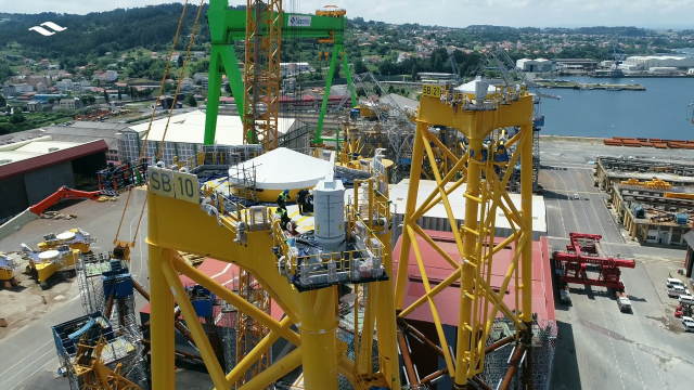 Iberdrola pecha un acordo con Navantia para novos pedidos de eólica mariña
