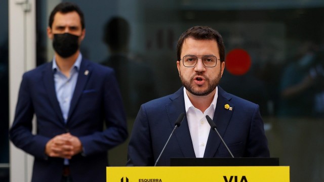 ERC e JxCat acúsanse de dinamitar o acordo entre ameazas de eleccións
