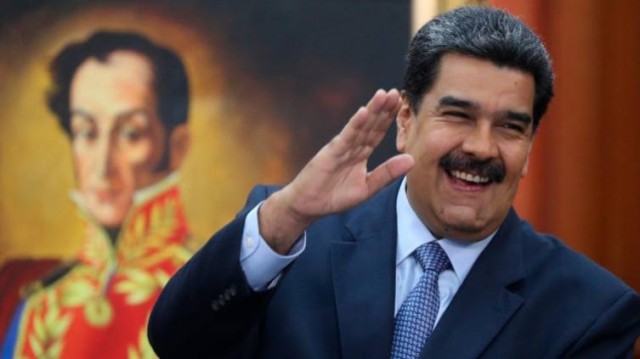 Maduro di contar coa "total lealdade" dos xefes militares