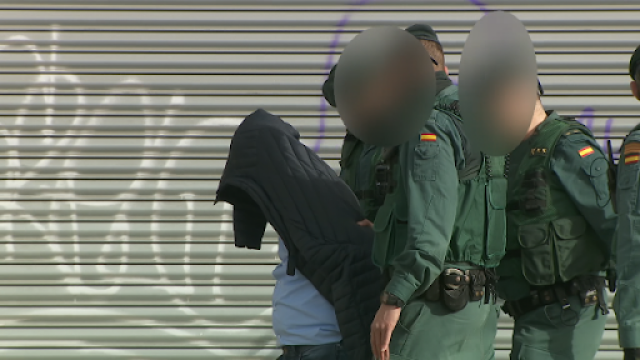 Deteñen outros dous membros da banda que atracaba compradores de coches