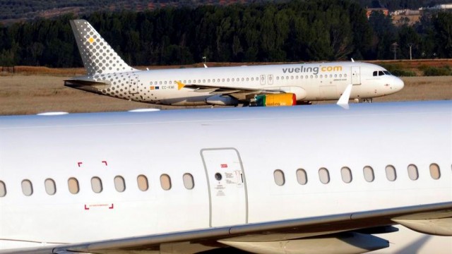 Vueling continuará operando na Coruña durante a suspensión do acordo co Concello