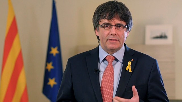 Puigdemont renuncia a ser cabeza de lista de JxCat nas eleccións catalás