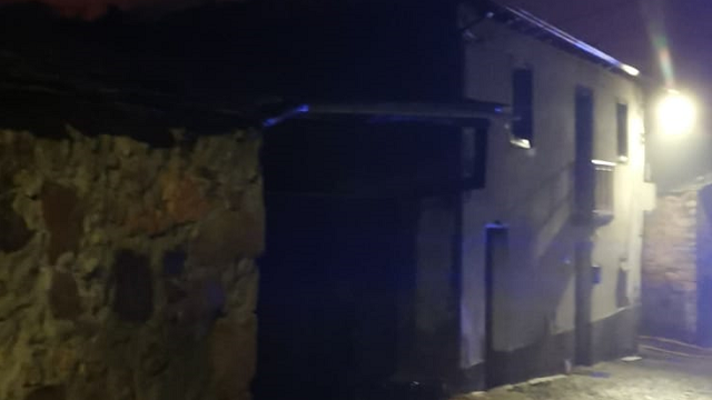Non hai que lamentar vítimas no incendio de dúas casas en Petín