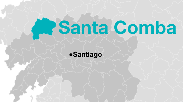 Arden cinco vehículos dentro dun alpendre en Santa Comba