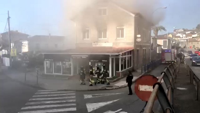 Prende lume nun inmoble en Redondela