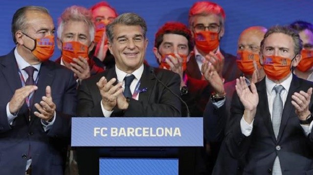 Joan Laporta, elixido novo presidente do F. C. Barcelona co 54 % dos votos