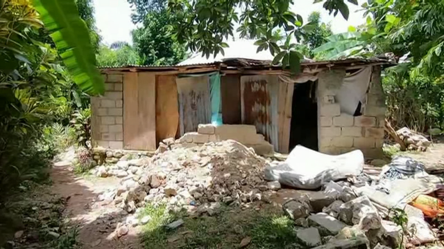 Rescatan 24 persoas con vida de entre os entullos provocados polo terremoto en Haití