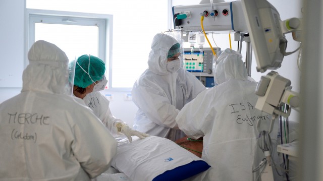 As vítimas pola pandemia en Galicia aumentan a 2.610 tras faleceren dous homes