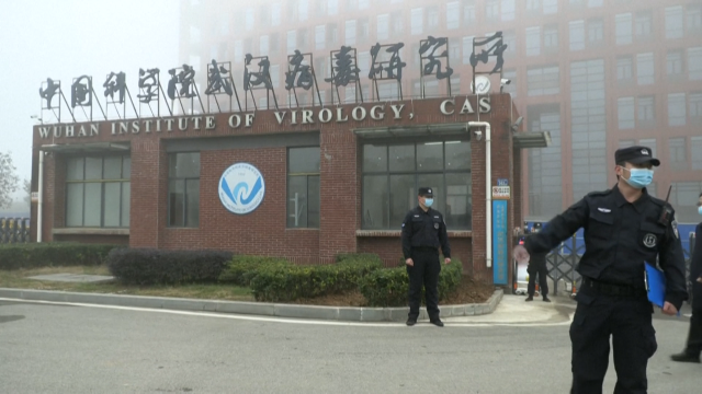 Tres virólogos de Wuhan enfermaron de covid en novembro de 2019, segundo os Estados Unidos