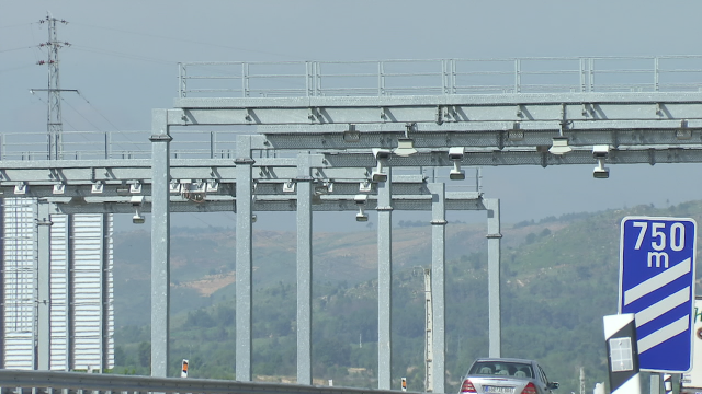 Portugal rebaixará un 50 % as peaxes das autovías