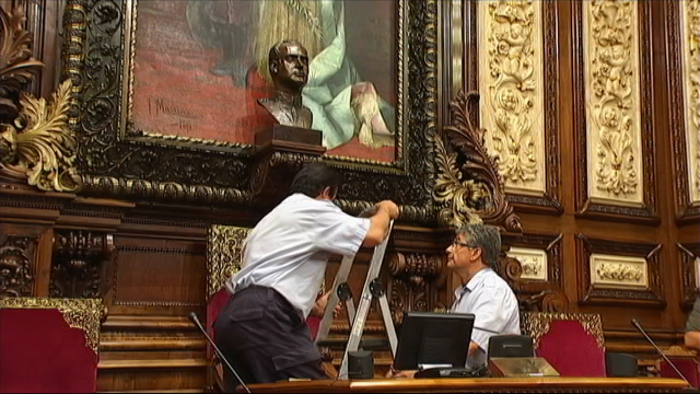 O Supremo obriga ao concello de Barcelona a colocar a efixie do rei no salón de plenos