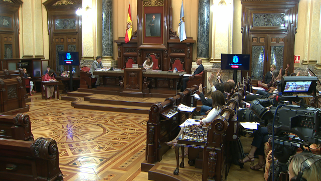 O Concello da Coruña aproba modificar os orzamentos para pagar facturas atrasadas