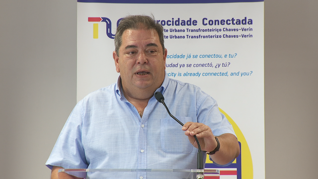 Multan o alcalde de Verín por ir sen seguro, sen ITV e nun coche a nome dun falecido