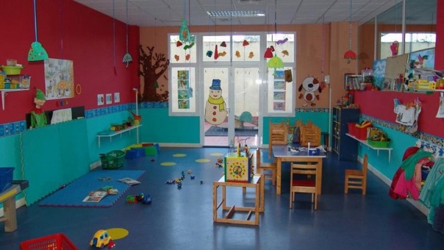 Pechan unha escola infantil de Cambre tras detectar un caso de covid-19