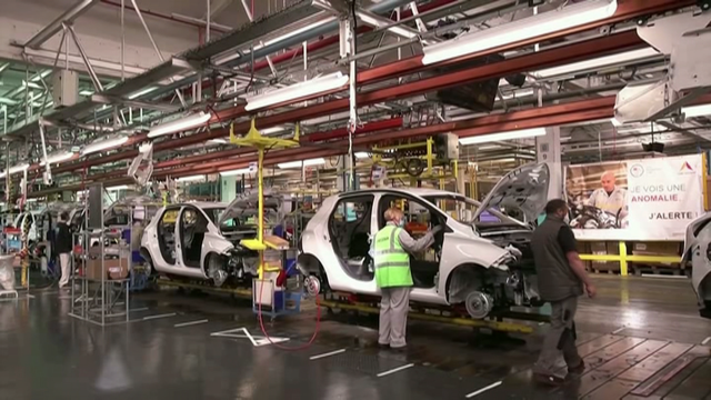 O sector turístico podería perder 106.000 millóns este ano e Renault ameaza con posibles despedimentos