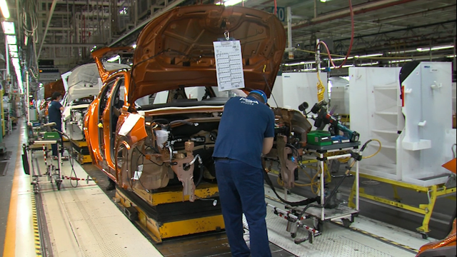 Bruxelas investiga se a fusión entre PSA e Fiat reduce a competencia nas furgonetas