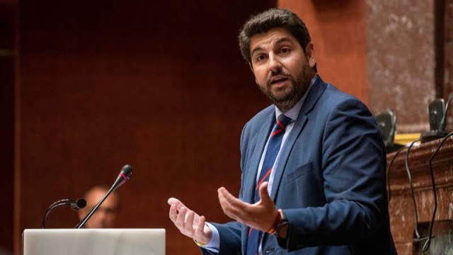Vox impide a investidura do candidato do PP en Murcia na primeira votación