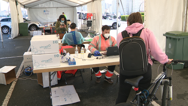 A participación nos cribados da Coruña sobe ao 60% cos tests de saliva