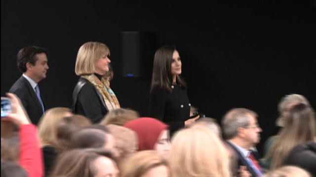 A raíña Letizia pide preversar a saúde no cumio do clima de Madrid