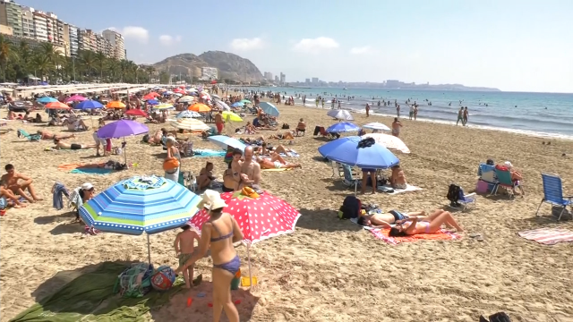 Exceltur revisa á baixa a previsión de reservas de turistas internacionais