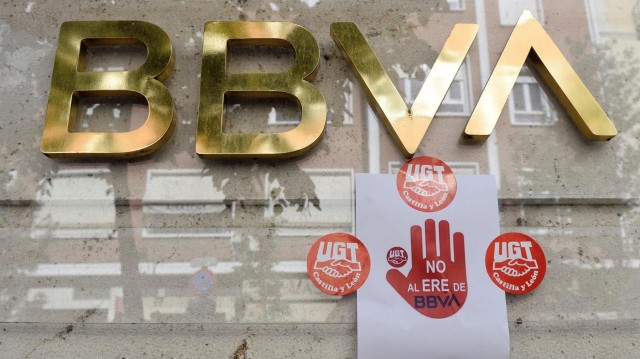 O BBVA propón rebaixar os despedimentos a 3.361 e mellora as condicións de saída
