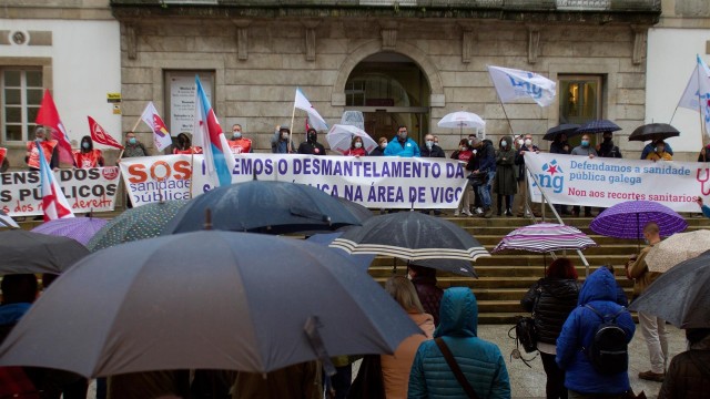 Reclaman a "fin da precariedade" na sanidade pública en varias cidades galegas