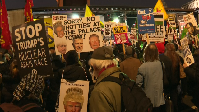 Milleiros de persoas protestan en Londres contra a OTAN e Trump