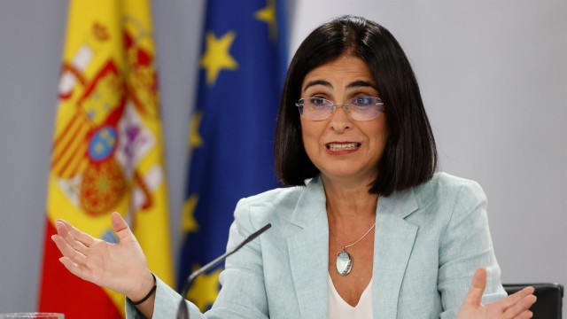 Darias censura que algunhas comunidades usen o pasaporte covid sen base legal