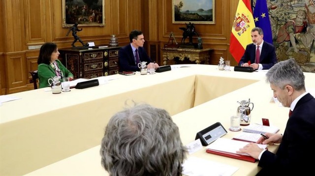 Filipe VI reúnese na Zarzuela con Sánchez e co comité de xestión do COVID-19