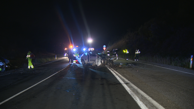 Dous mortos e un ferido grave nun accidente na Pobra do Brollón