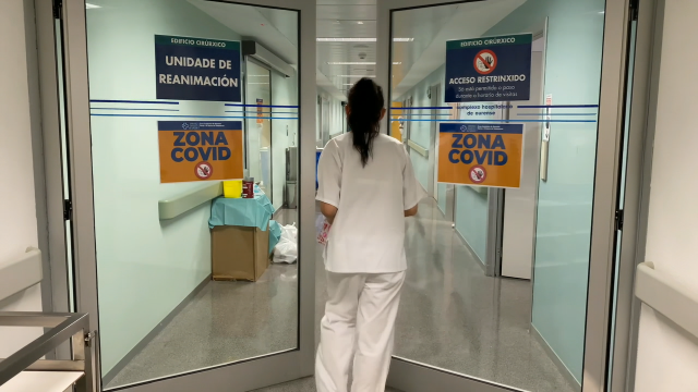 Xa son 2.598 as vítimas pola pandemia en Galicia tras o falecemento de tres mulleres