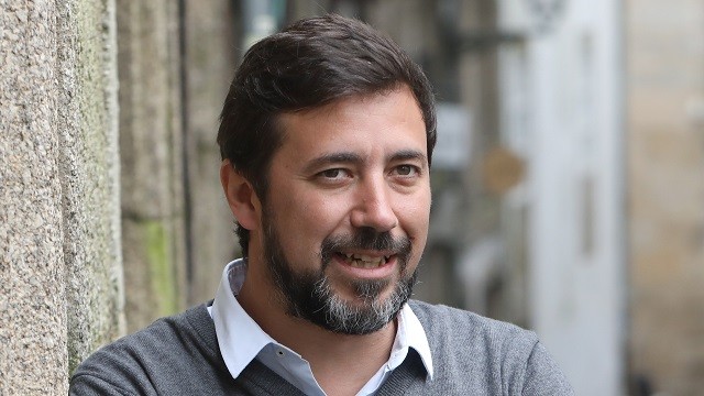 Gómez-Reino anuncia que deu positivo na proba do coronavirus